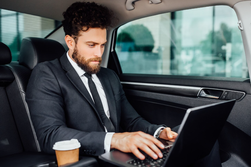 corporate-travel-take-taxi